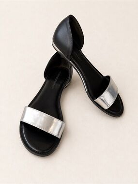 Andrew Geller Women's Open-Toe Flat Sandals - Silver & Black / Slip on 8.5”